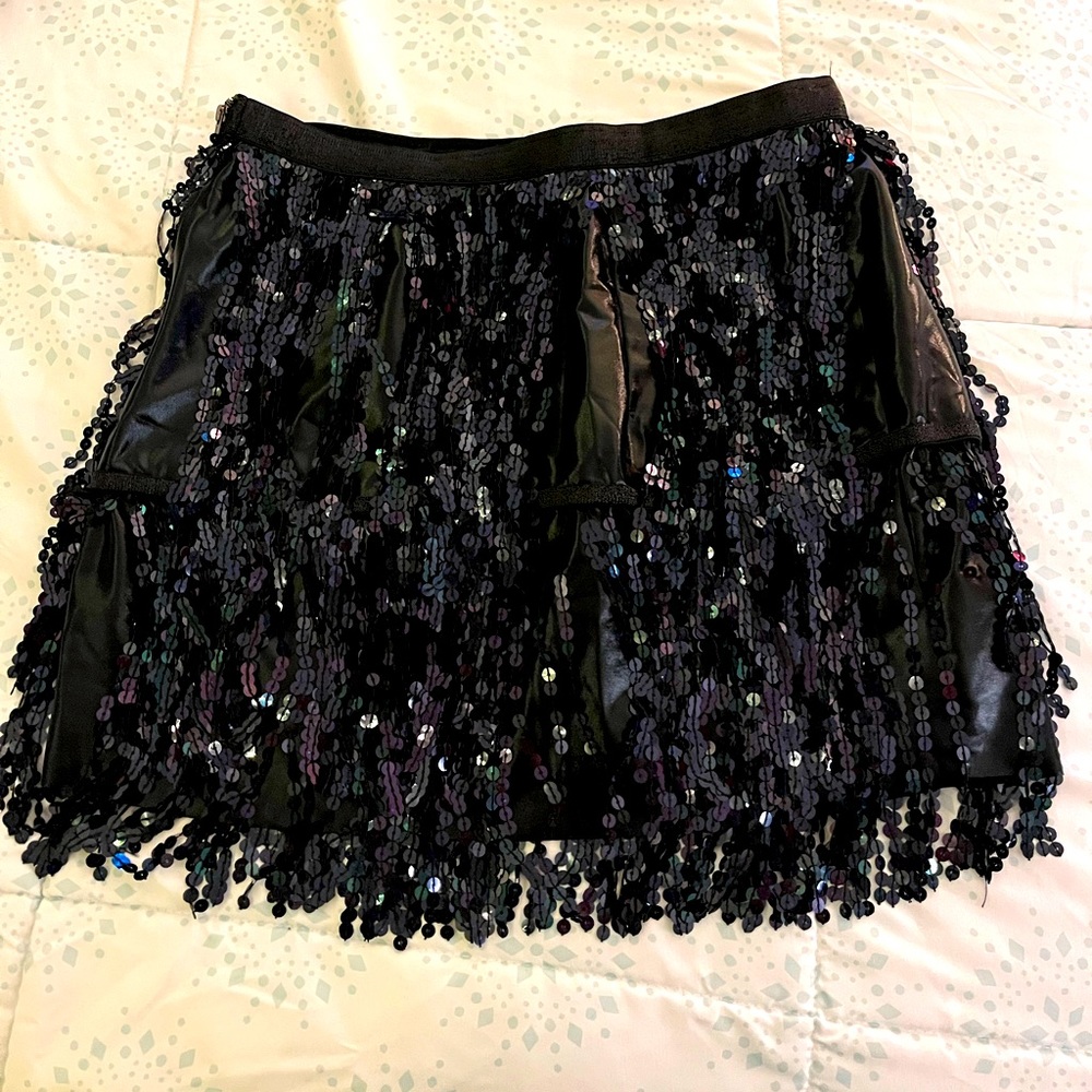 Gorgeous sparkly skirt! Size 10, fits size L or M.